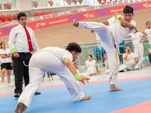 Competição de capoeira em Lima — foto de cortesia divulgada pela Andina